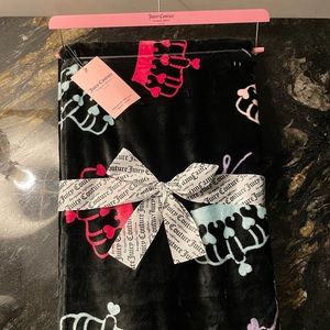 💖Juicy Couture Black Crown Blankets